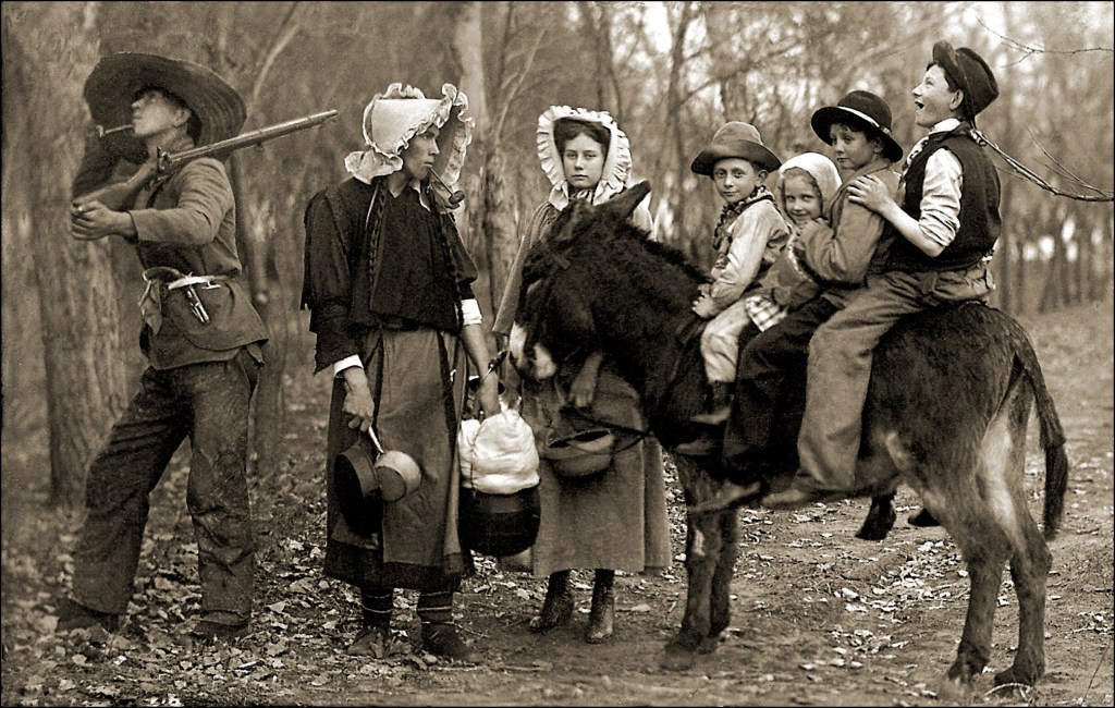 This image has an empty alt attribute; its file name is hillbilly-family.jpg